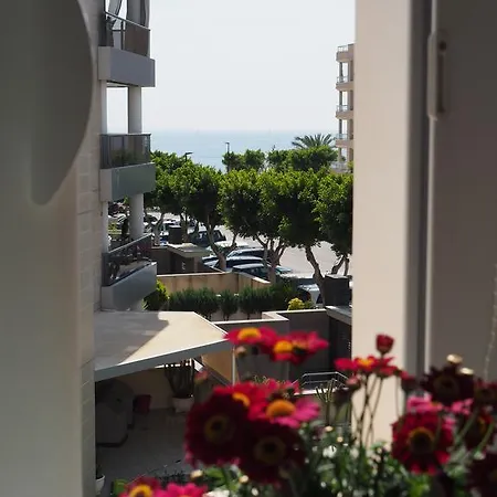 Mediterranea Beach Matutes Noguera 아파트 *